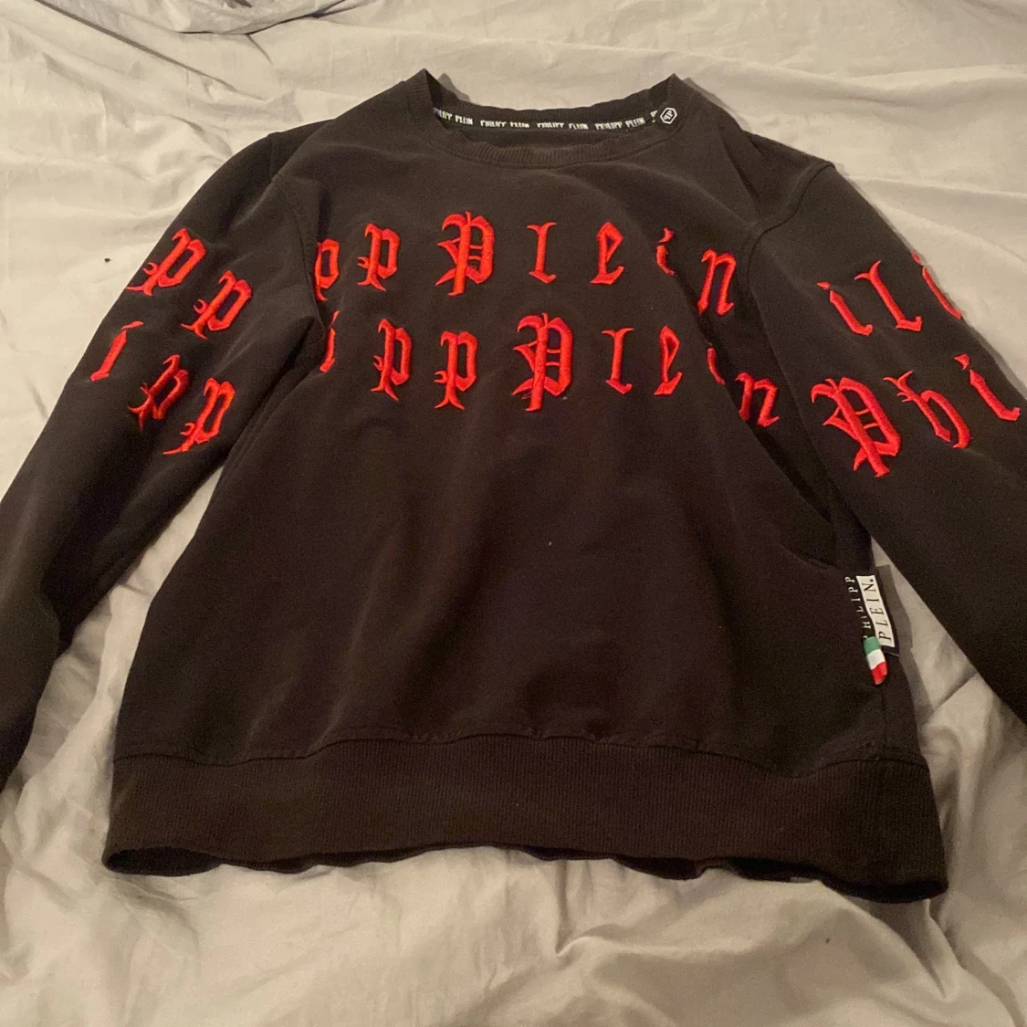 Svart tröja från Philipp Plein med röd text - 65