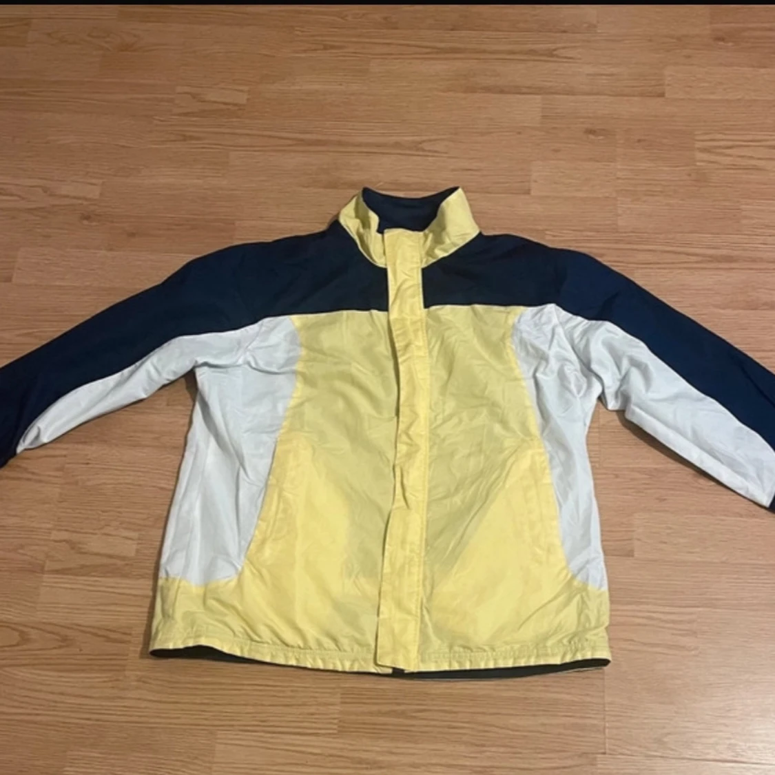 Blå och gul vindjacka - 2