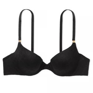 Victoria secret  - Helt ny och oanvänd push-up bh ifrån Victoria secret, alla lappar kvar. Storlek 36C