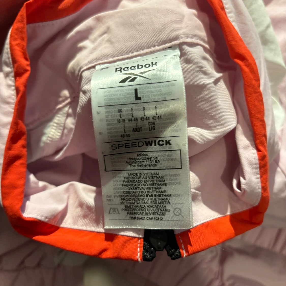 Rosa vindjacka från Reebok - 92