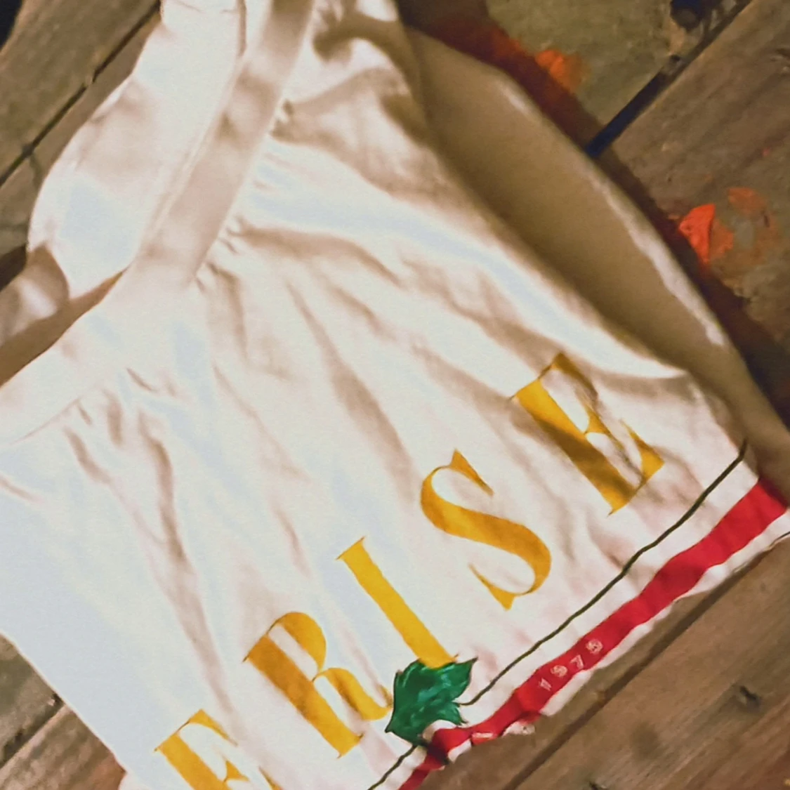 Vit t-shirt med tryck 'Paris 1975' - 92