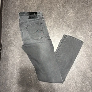Jacob Cohen Jeans - Jacob Cohen Jeans☑️ Skick: 9/10☑️ Storlek: 34☑️ Modell: 688☑️ Tveka inte för att skriva om ni har några frågor ☑️