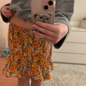 Kjol - Strl xs, fint skick, fin till sommaren