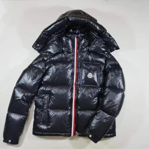 Montbeliard  - Beställningsvara, beställer du innan 14:00 skickar vi samma dag. Mån-Fre  Finns i S - XXL  Letar du efter något specifikt? Skriv till oss så löser vi det.   Ny här på Plick, uppdaterar profilen allteftersom.