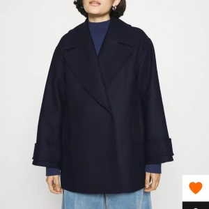 Ivy and oak kappa!!! - Så snygg kappa, älskar den men kommer inte till användning. 75% ull och så snygg passform❣️Nypris 3200kr❤️