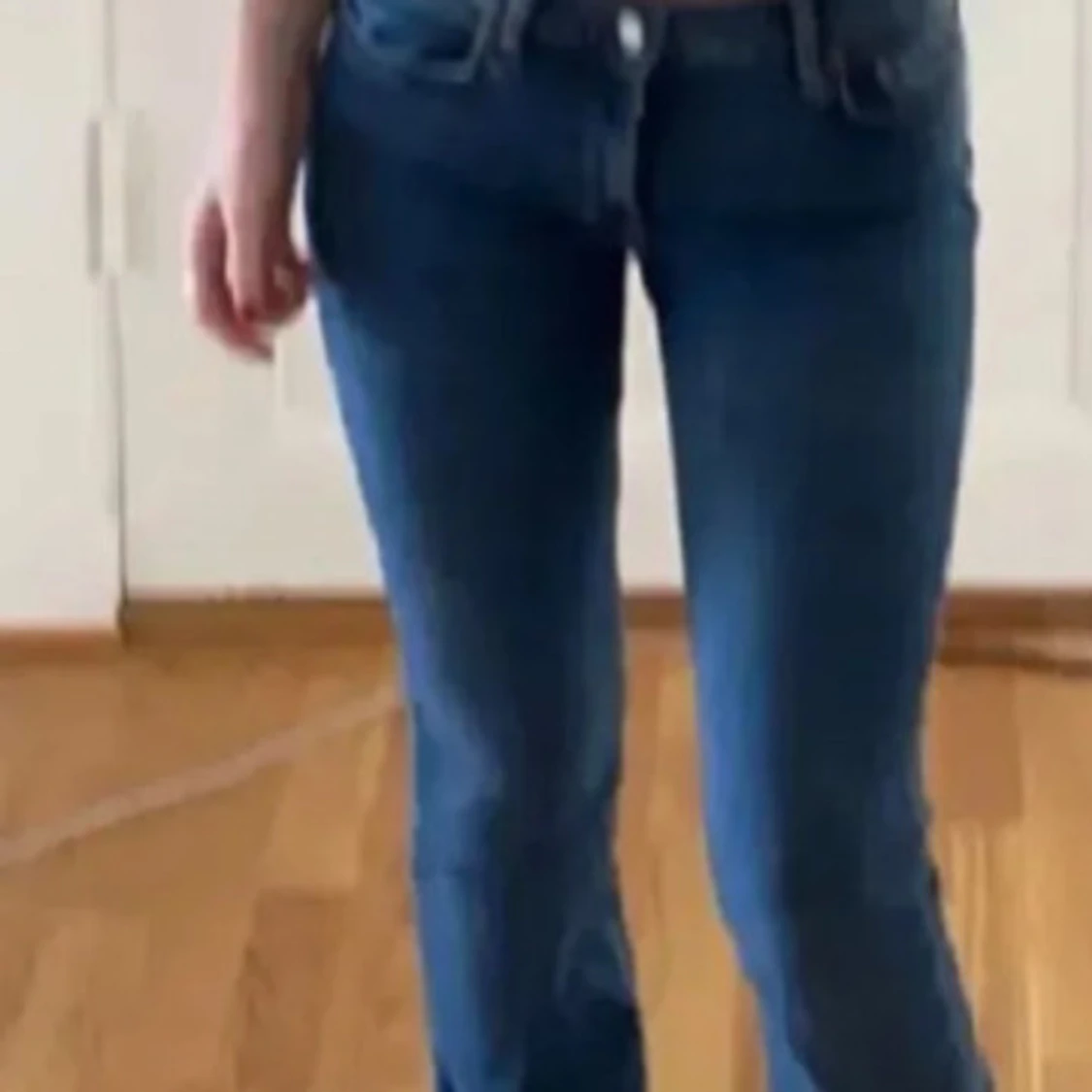 Gråa midwaist jeans🤍 - 91