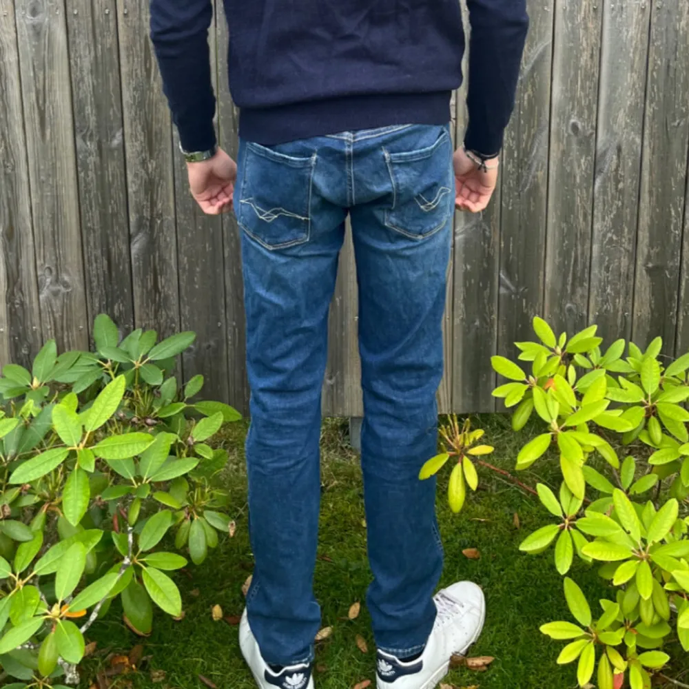 Replay jeans i modellen ambass. Mycket gott skick. Hör av dig vid funderingar!. Jeans & Byxor.