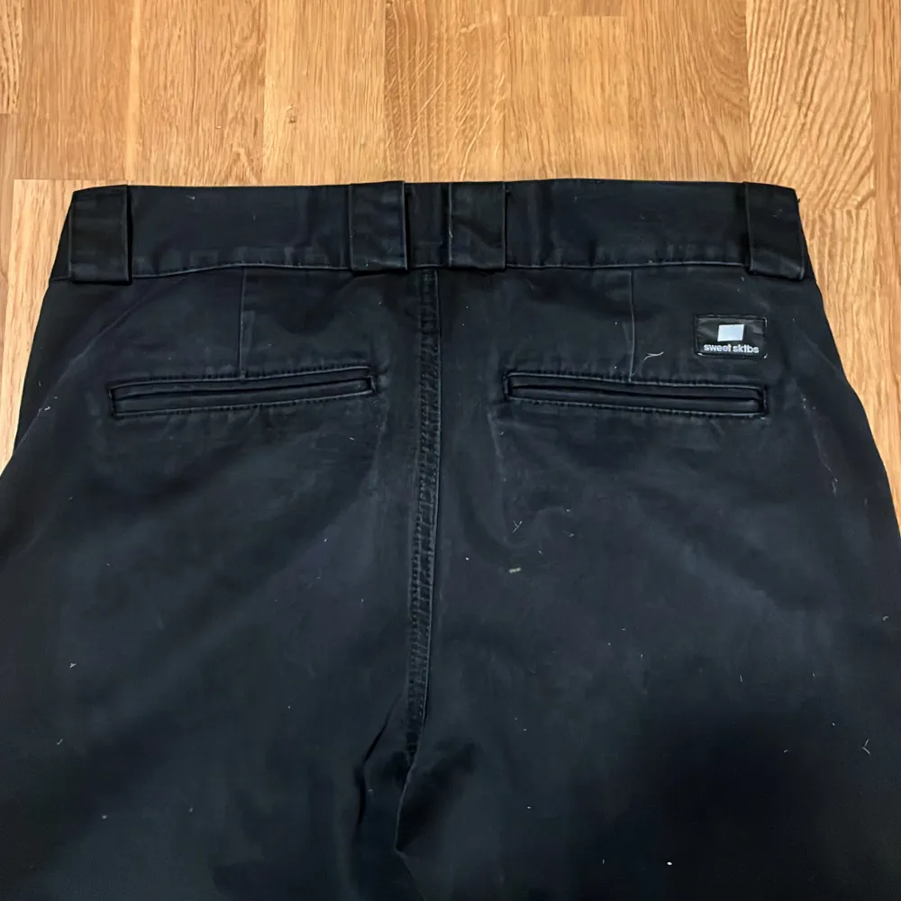 Size:28 Good used condition  1 small hole. Jeans & Byxor.