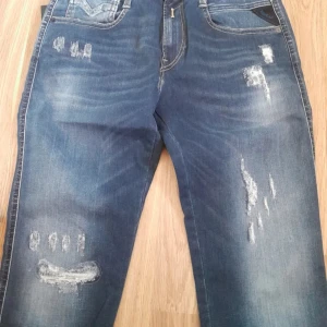 Replay jeans hyper flex ripted - Nytt skick  Priset är ej hugget i sten 
