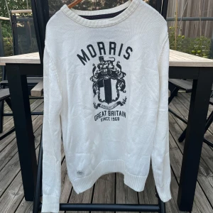 Vit Morris tröja - Vit Morris tröja i bra skick, storlek M