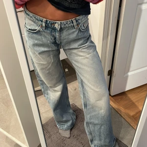 Jeans monki - Lowrise/ midrise bootcut strl34