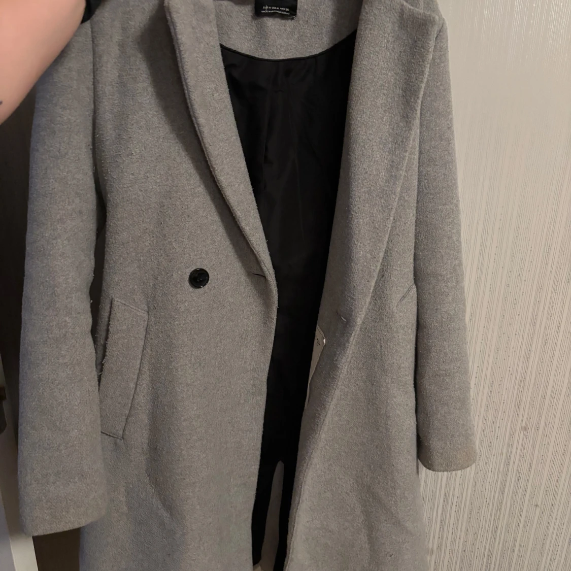 Grå kappa från Bershka