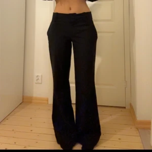 kostymbyxor  - så fina. står storlek 40 men passar mig som har 38