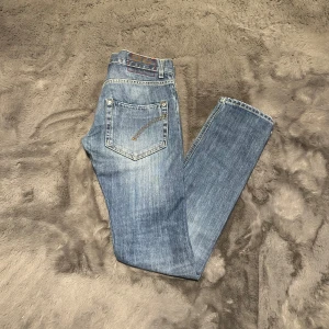 Dondup jeans  - Säljer nu ett par feta dondup jeans || Skick 9/10 || Storlek W29 || har du några frågor är det bara att höra av sig 😁