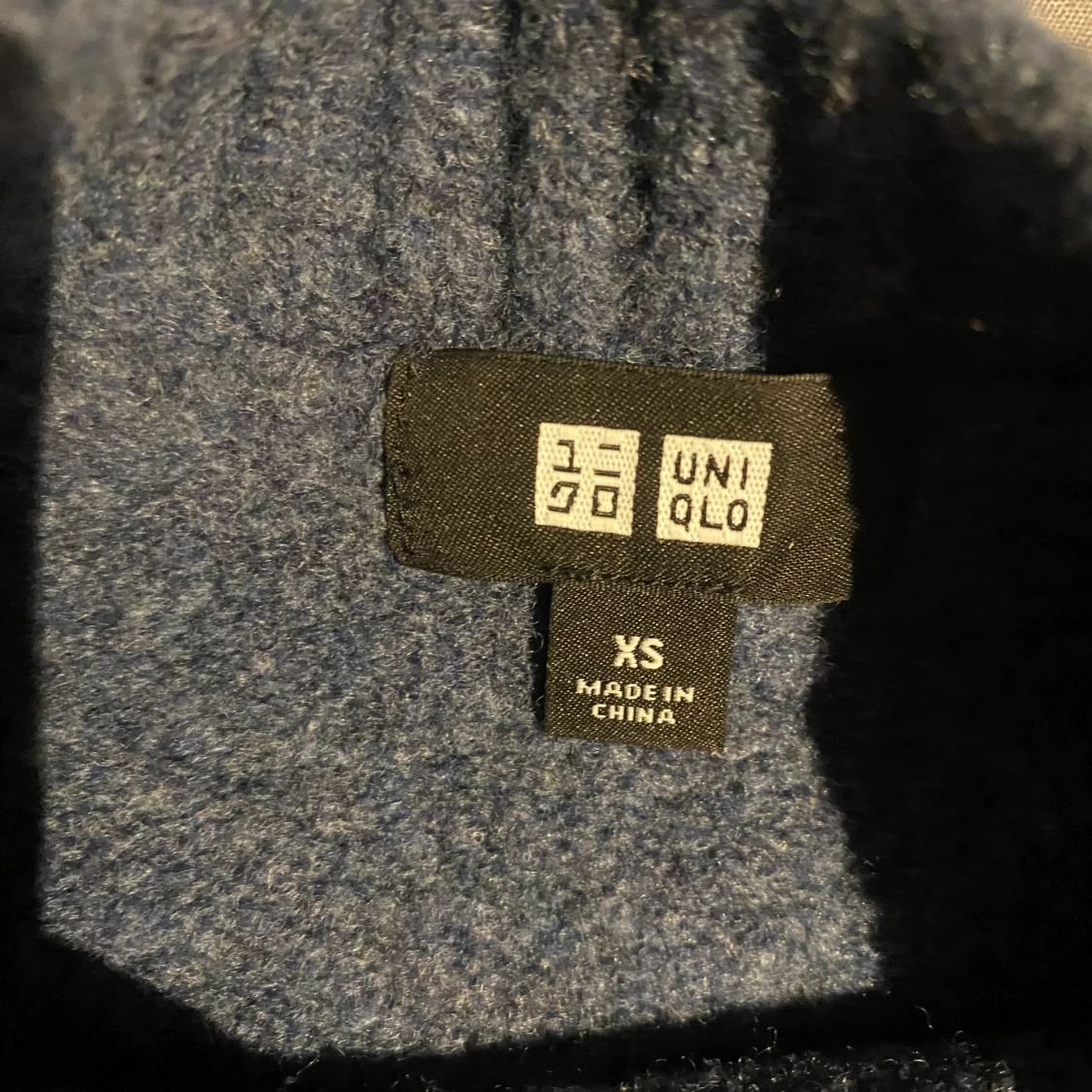 Blå stickad tröja från Uniqlo - 90