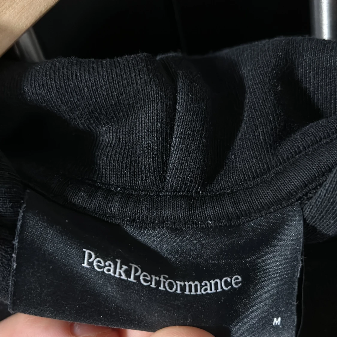 Svart hoodie från Peak Performance - 91