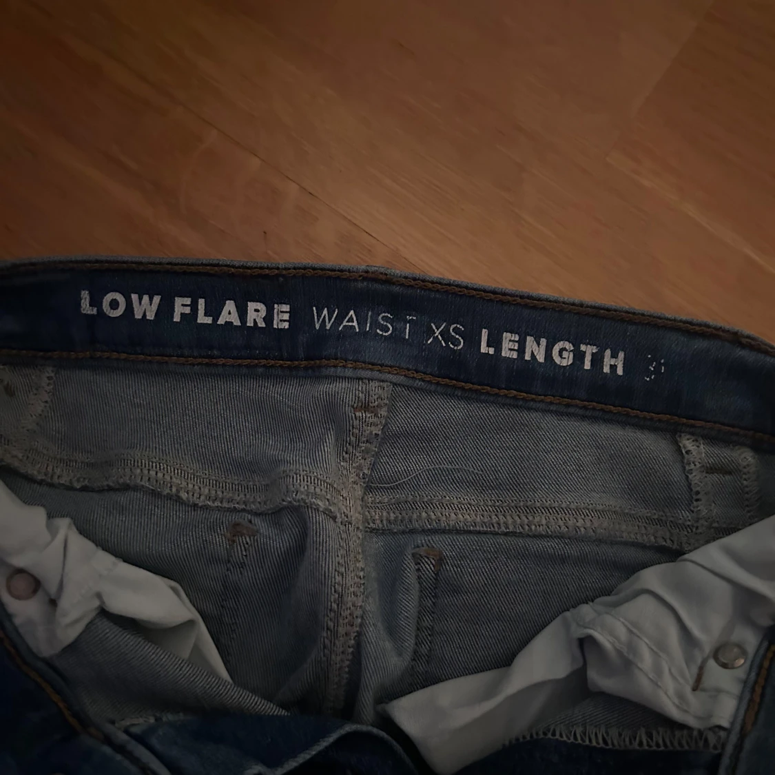 Blåa jeans med låg midja från ONLY - 92