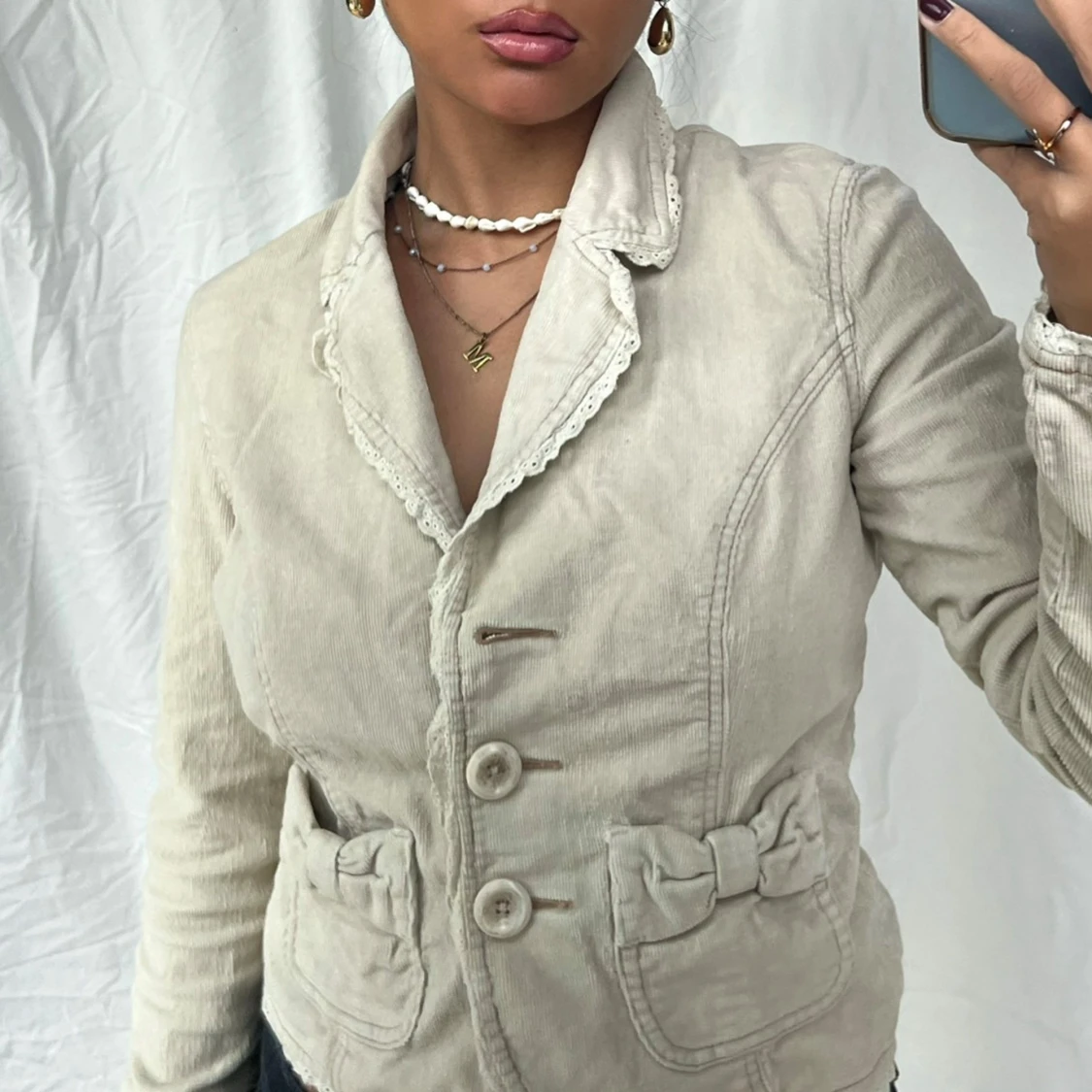 Beige jacka med knappar - 93