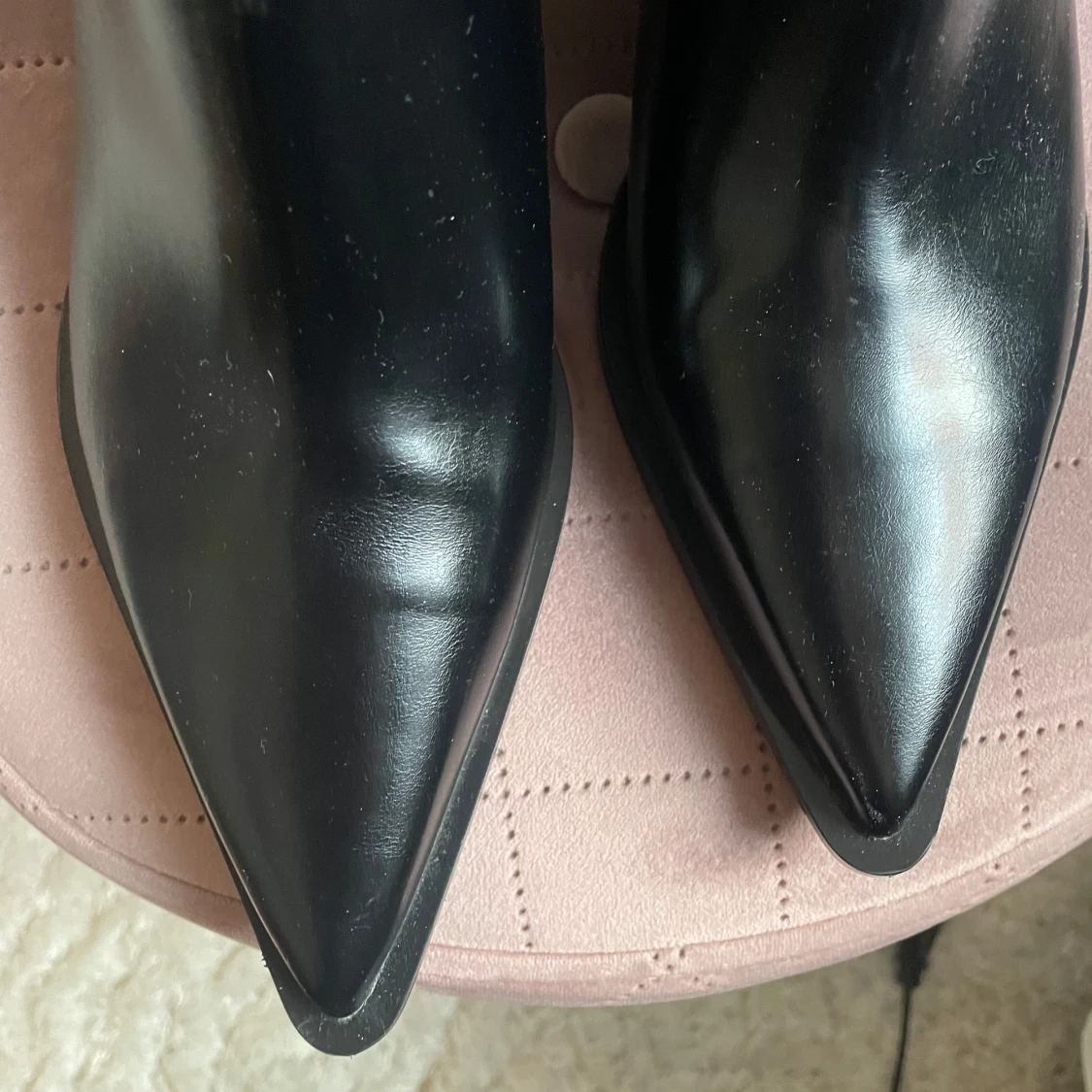 Svarta boots med spetsig tå - 90