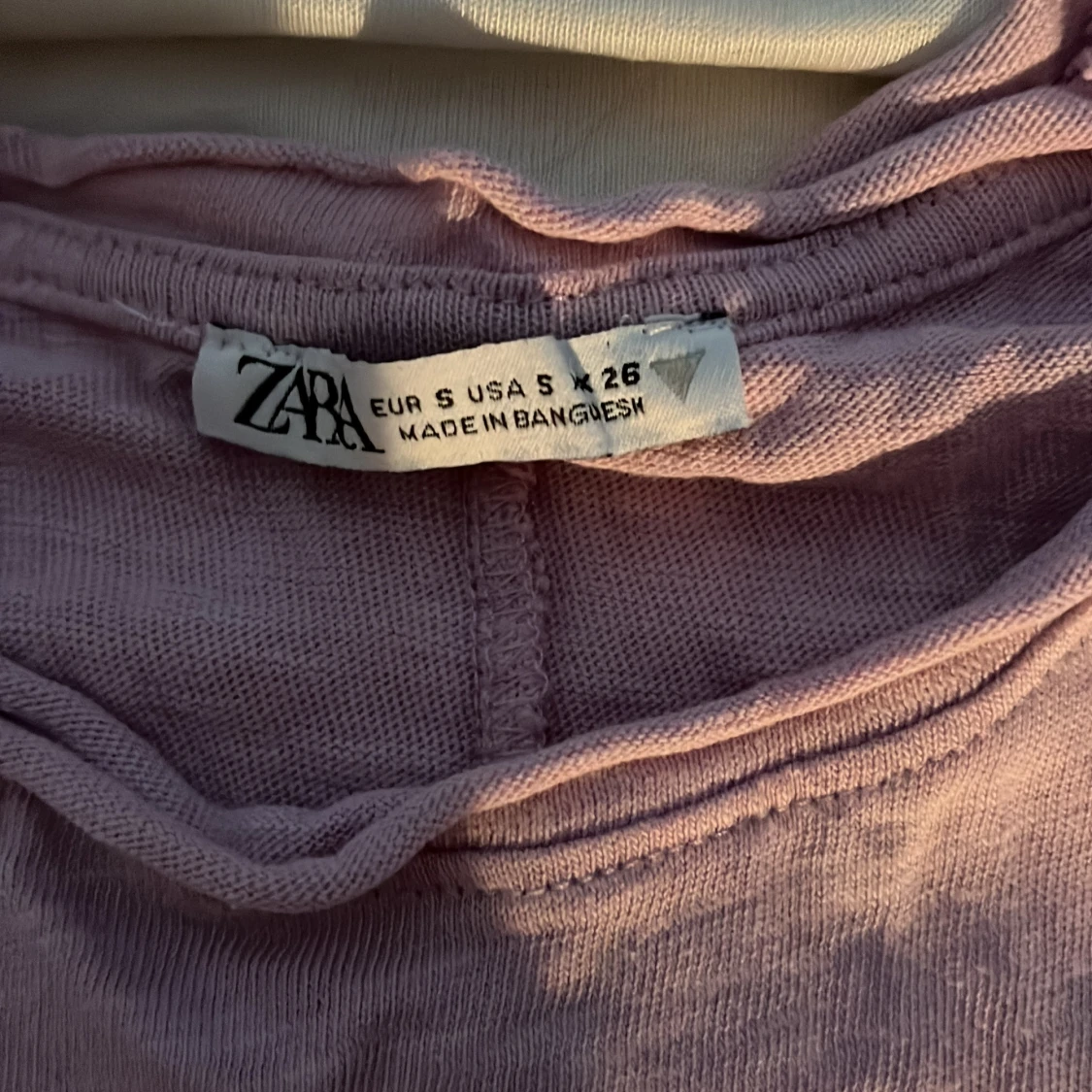 Lila t-shirt från Zara - 92