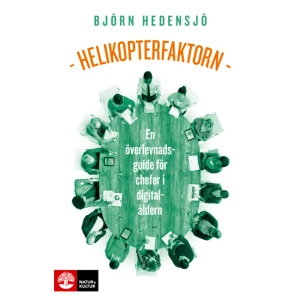 Helikopterfaktorn : en överlevnadsguide för chefer i digitalåldern (häftad) - Det nya arbetslivet — mitt i en digital revolution — är flexibelt, oförutsägbart och flödar över av information. Det ställer också höga krav på att chefer har rätt uppsättning psykologiska färdigheter för att hantera denna nya verklighet. Helikopterfaktorn — en överlevnadsguide för chefer i digitalåldern innehåller forskningsbaserade psykologiska lifehacks som chefer snabbt och enkelt kan omsätta i sin egen arbetsvardag. Vart och ett av tipsen kan upptagna chefer läsa och ta till sig på minuter, och sedan gå ut och testa i verkligheten. Det kan handla om konkreta verktyg för att ta kontroll över koncentration och uppmärksamhet, undvika tankefällor, att kommunicera för att övertyga andra, att lyckas i svåra förhandlingar, att skapa högpresterande team och att över tid öka och behålla makt och inflytande. Kärnan är att träna upp sin självkännedom, få syn på sina tankeprocesser och ta kontroll över sitt beslutsfattande.  ”Att förstå varför människor gör som de gör är centralt för den som vill påverka. Följande enkla tankeregel kan du ta med dig om du vill ha samma analytiska synsätt som en psykolog: alla beteenden fyller en funktion för den som utför beteendet. Kanske låter detta självklart för dig, kanske inte – för mig var det i alla fall en insikt som hjälpte mig att se mönster som tidigare varit helt osynliga. Mycket av mänskligt agerande avfärdar vi till vardags som något som ’bara händer’ utan särskild anledning, ett beteende kan verka helt irrationellt och ologiskt.” Sagt om boken"Helikopterfaktorn är pedagogiskt upplagd och välskriven. Här finner läsaren många bra tips och övningar som underlättar i det vardagliga arbetslivet. Boken är mycket användbar för chefer och ledare att testa i verkligheten."Mattias Bjellvi, BTJ-häftet nr 12, 2019    Format Häftad   Omfång 255 sidor   Språk Svenska   Förlag Natur &amp; Kultur Akademisk   Utgivningsdatum 2019-03-30   Medverkande John Eyre   ISBN 9789127822498  