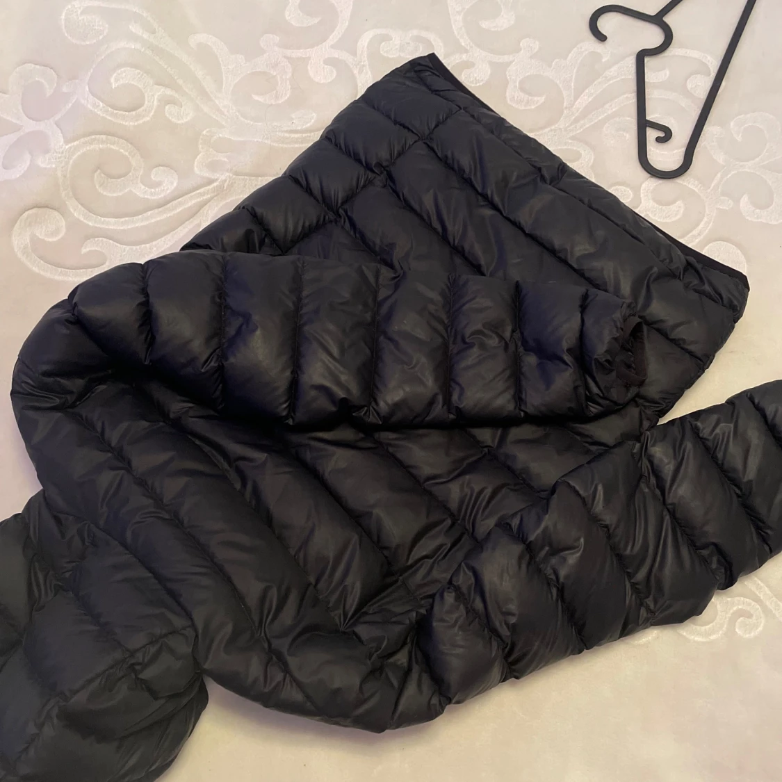 Svart dunjacka från Peak Performance - 91