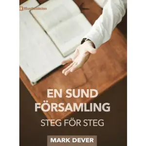 Brottas du med församlingens syfte? ”En sund församling är en gemenskap som mer och mer återspeglar Guds karaktär såsom den har uppenbarats i Guds ord – Bibeln.” Så beskriver Mark Dever en lokal församling, och presenterar nio kännetecken på en sund församling. Han gör inga anspråk på att presentera alla kännetecken på en sund församling, men ställer frågan: Stämmer undervisningen med Guds ord? Och i så fall: Vad gör du av det? Mark Dever är pastor i Capitol Hill Baptist Church i Washington DC, och leder samtidigt arbetet i organisationen 9Marks som vill ge ” en biblisk vision och praktiska redskap för att Gud ska få ära bland folk och nationer genom sunda församlingar”. Detta är den första delen i bokserien 9Sundhetstecken som på ett övergripande sätt beskriver vägen till en sund församling, steg för steg. (Del 2 – ”Vad är evangeliet?” – går djupare in på kännetecknet att en sund församling har en biblisk förståelse av evangeliet.) Ingen är kristen i isolation från församlingen, och det är den lokala församlingen som har det långsiktiga uppdraget att predika Guds ord och forma lärjungar. Hur våra församlingar mår och vad det innebär att vara medlem är därför frågor som varje kristen – oavsett om man är ledare eller inte – med nödvändighet behöver brottas med. En sund församling - steg för steg är en bok som både utmanar och erbjuder verktyg för denna brottningskamp, för enskilda medlemmar och församlingar. Jacob Rudolfsson biträdande generalsekreterare Svenska Evangeliska Alliansen Har du inte slutat att hoppas på församlingen, ja då ska du låta dig utmanas av En sund församling - steg för steg. Jag tror definitivt att Mark Dever har något angeläget att säga till kyrkan i Sverige idag. Med sin bibliska och Gudsförhärligande vision ger han nycklar för sunda och levande församlingar i framtidens Sverige.  Daniel Norén pastor i en församlingsplantering i Bergsjön, Göteborg, och tidigare missionär i Mellanöstern och Nordafrika    Format Häftad   Omfång 128 sidor   Språk Svenska   Förlag Reformedia   Utgivningsdatum 2014-12-01   Medverkande Daniel Lundgren   ISBN 9789198163124  