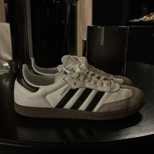 Adidas Samba OG - Säljer dom för att jag inte använder dom eller använt dom så mycket, bra skick