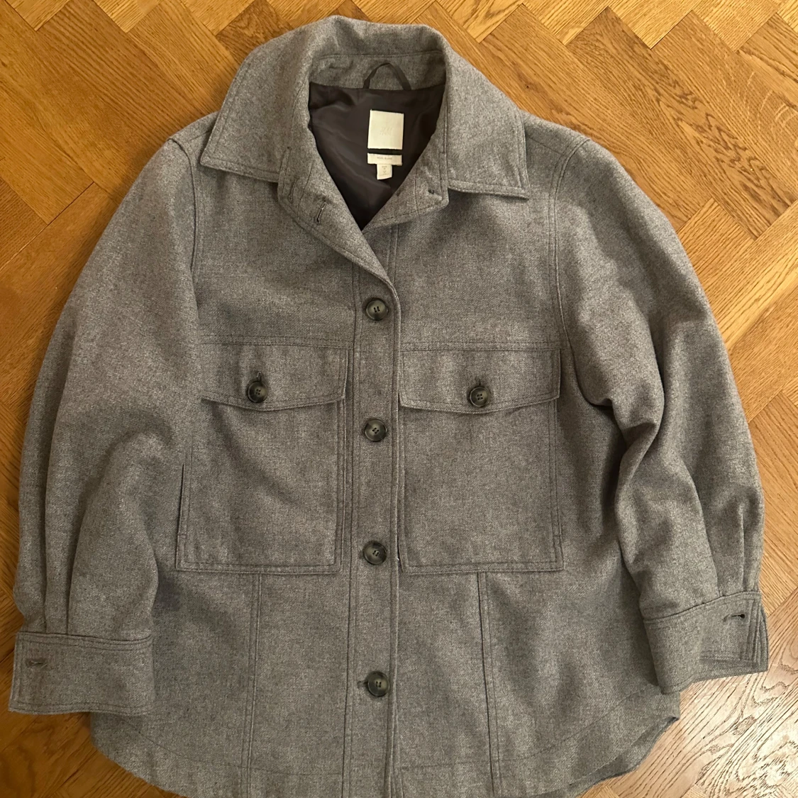 Grå ulljacka från H&M