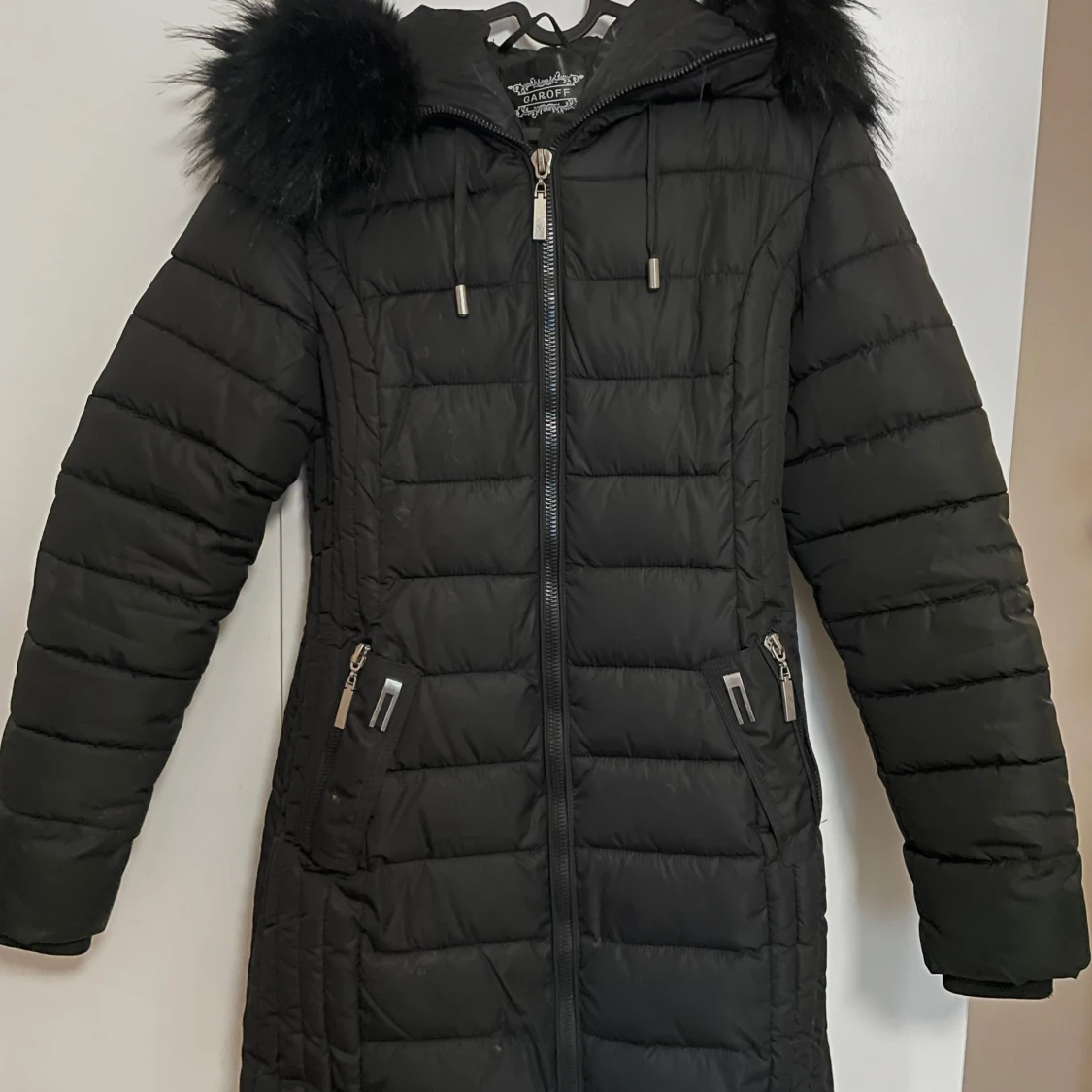 Svart dunjacka från Garoff