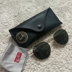 Ray-Ban Round Metal Classic RB3447 919648 5021.  Oanvända Ray-Ban solglasögon, nypris 1413kr 🖤