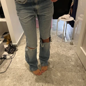 Levis Jeans  - Coola Levis jeans me hål