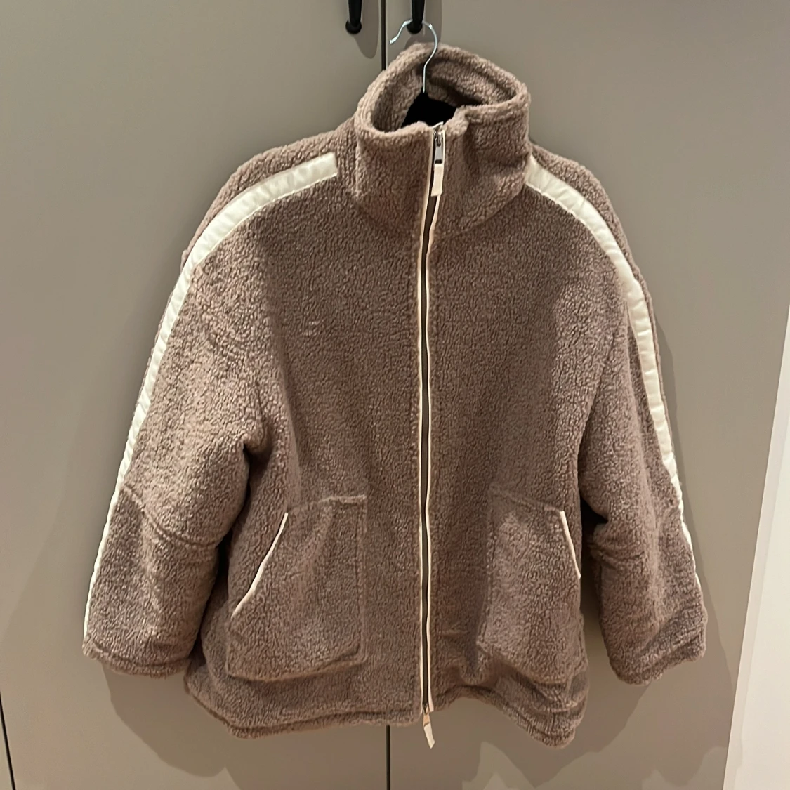 Slutsåld teddy jacka