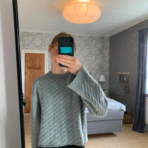 Stickad tröja - Jättefin, använd en gång