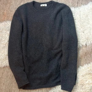 Soft goat Kashmir tröja - Nyskick, soft goat sweater 100% Kashmir Storlek M men sitter som S