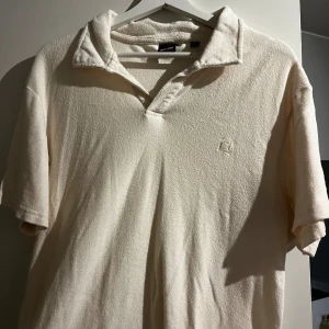 Only & sons frotté piké  - Frotté piké i storlek M. Använd ett fåtal gånger.