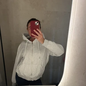 Hoodie - Inga defekter 💗💗