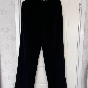 Kostymbyxor med dragkedja - Knappt använda. 