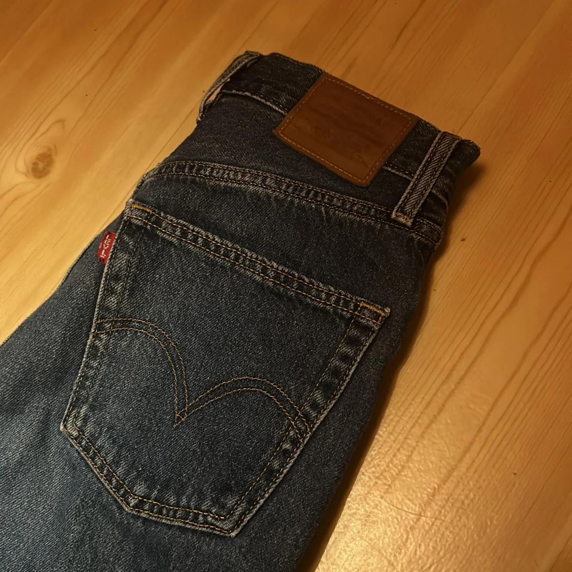 Mörkblå jeans med hög midja - 91