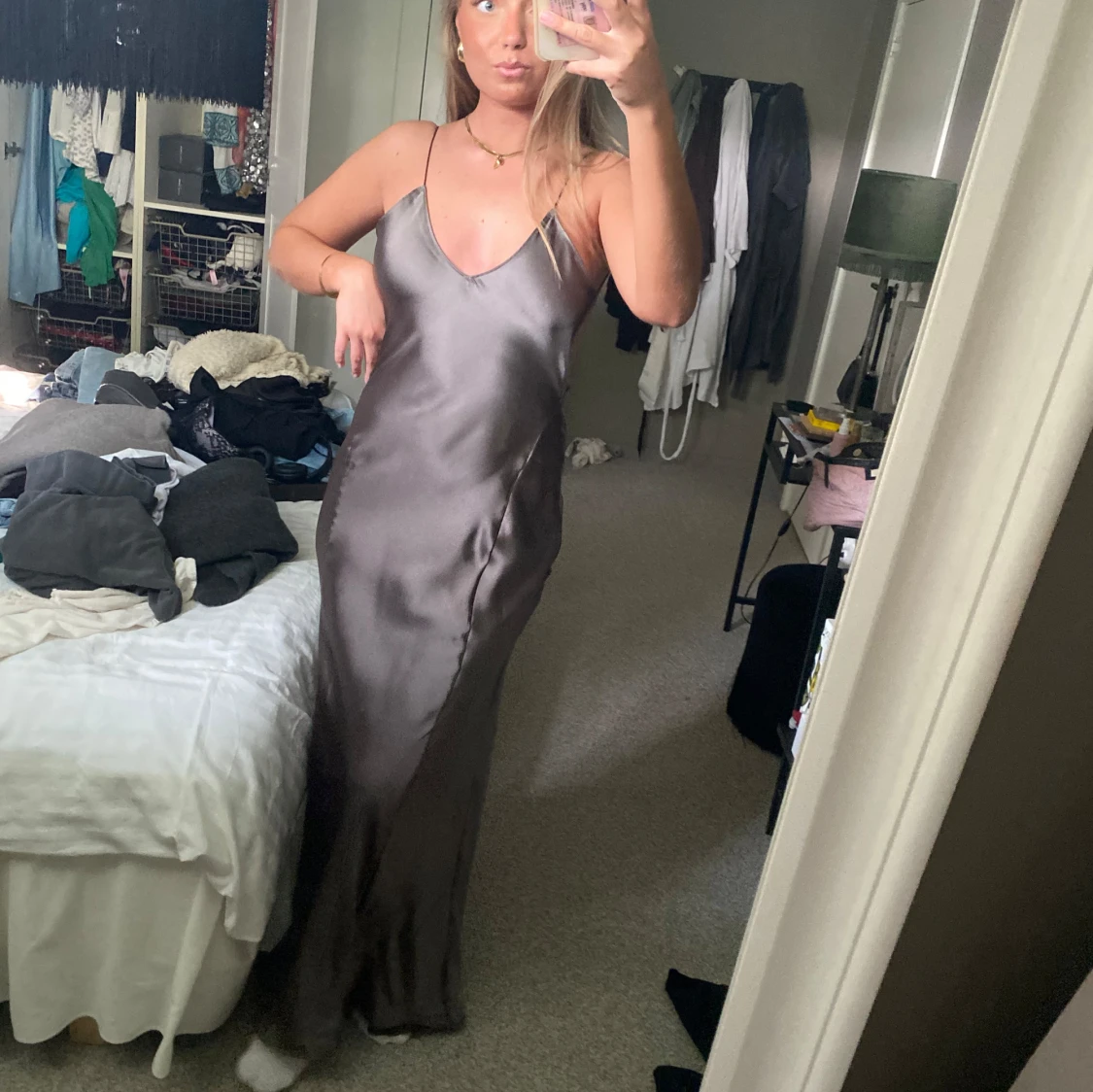 Brun/grå satin balklänning zara