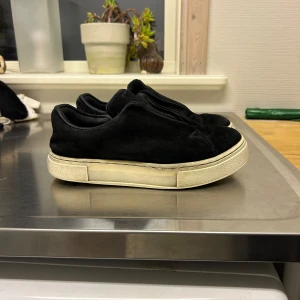 Eytys - Säljer Eytys eller byter mot likadan fast i lack. Storlek 38