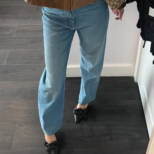 Djerf Avenue jeans  - Jeans från djerf Avenue. W26