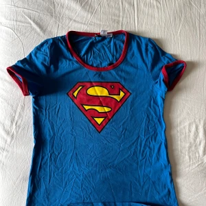 Superman tröja - Sparsamt använd 