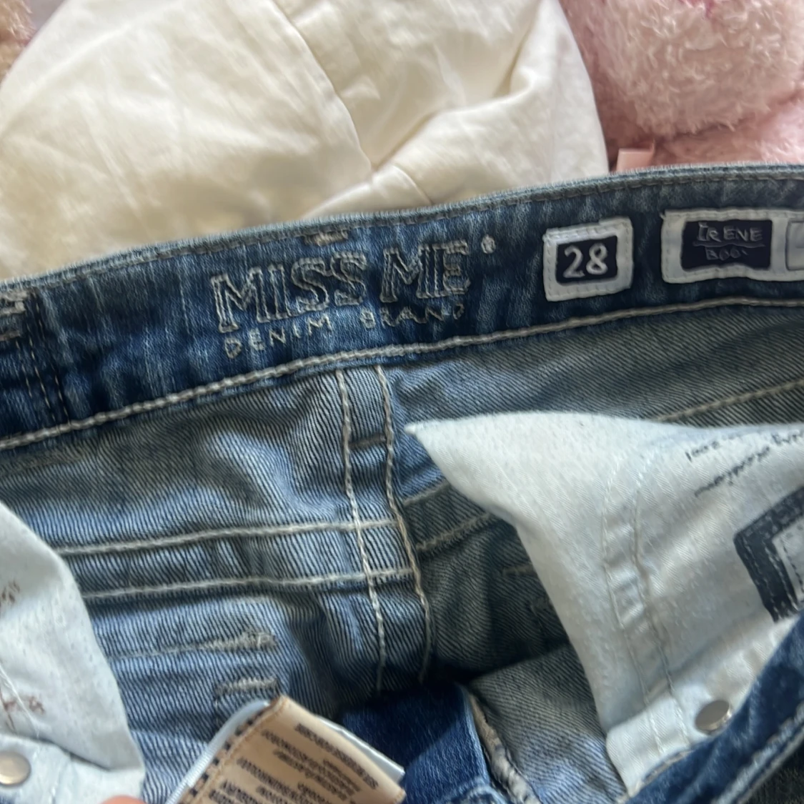 Jätte snygga miss me jeans!!  - 93