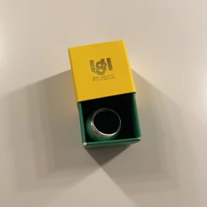 L8hasselblad ring - Super söt bubbelring från l8hasselblad! Ringen är som ny och använd 3-4 ggr, fin och basic som passar till allt!🤍 om man köper ringen ny så kostar den 650kr