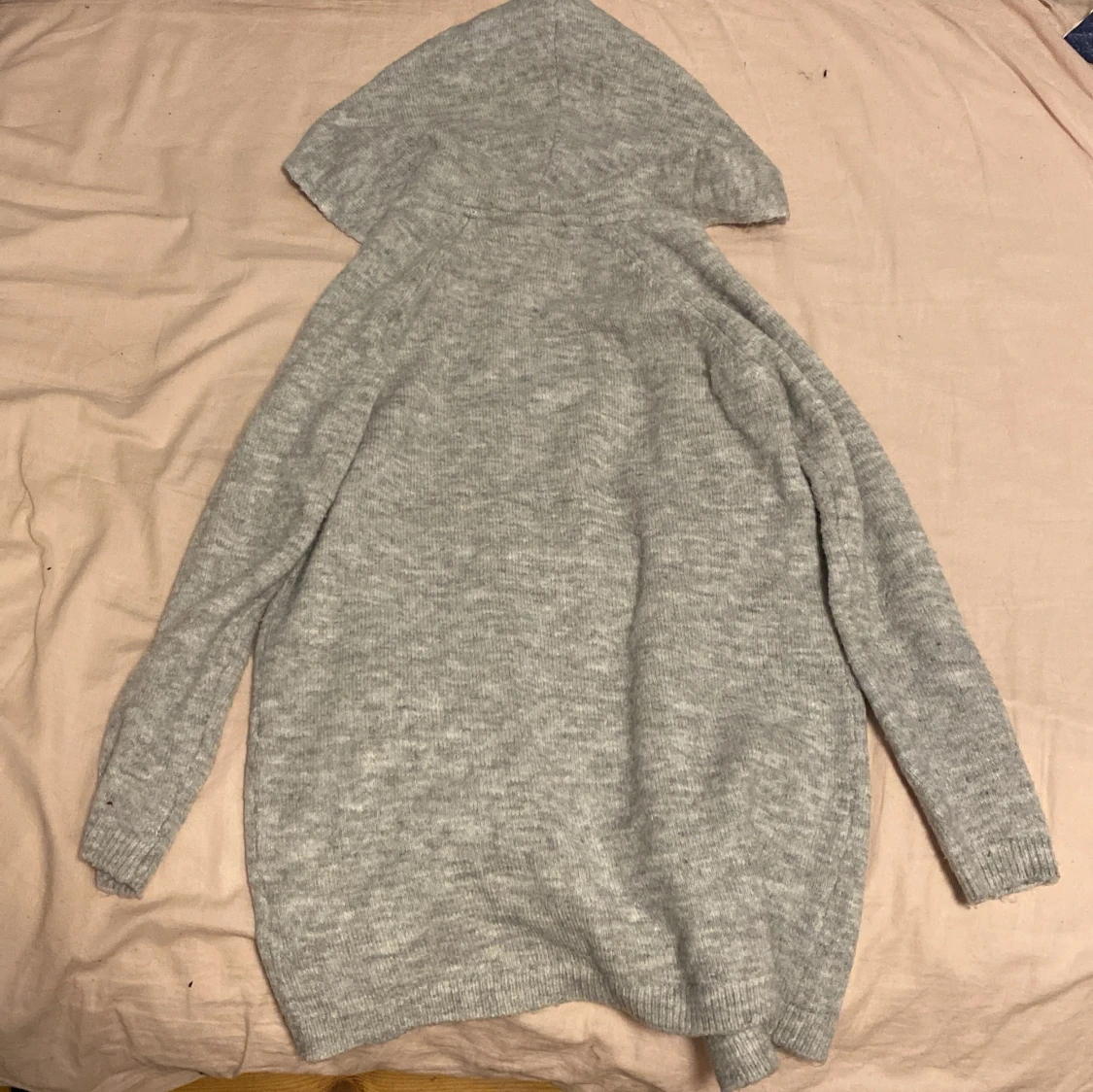  En grå lång kofta - 90