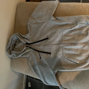 Nike Hoodie storlek S - Bra skick 