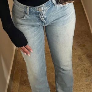 Bootcut jeans mid waist - Helt nya jeans från zara med prislapp. Storlek 38
