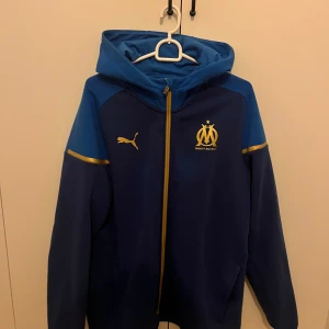 Marseille kofta i storlek xl nyksick - Marseille kofta i storlek xl i helt nyskick för endast 549kr.