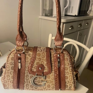 Vintage väska  - Så fin. Använd❤️